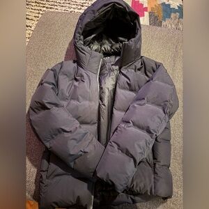 Uniqlo Men’s Black Puffer Jacket